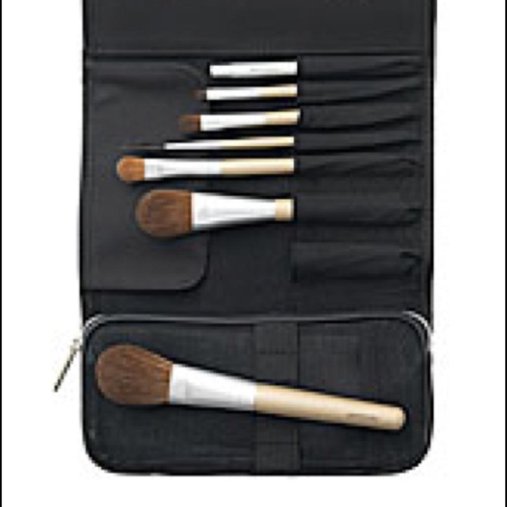 Artistry Brush Set NEW Unpackaged